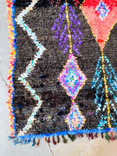 Load image into Gallery viewer, BOUCHEROUITE MOROCCAN RUG #573 - Vintage Handmade Carpet