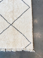 Load image into Gallery viewer, BENI OURAIN MOROCCAN RUG #617 - Handmade Carpet - On Sale!