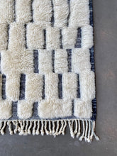 Load image into Gallery viewer, BENI OURAIN RUNNER #630 - Handmade Runner