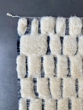 Load image into Gallery viewer, BENI OURAIN RUNNER #630 - Handmade Runner