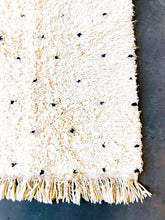 Load image into Gallery viewer, BENI OURAIN MOROCCAN RUNNER #314 - Handmade Carpet