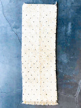 Load image into Gallery viewer, BENI OURAIN MOROCCAN RUNNER #314 - Handmade Carpet