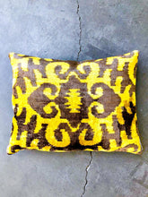 Load image into Gallery viewer, TURKISH VELVET PILLOW #495 - On Sale!