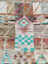 Load image into Gallery viewer, BOUJAD MOROCCAN RUNNER #570 - Vintage Handmade Carpet