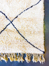 Load image into Gallery viewer, BENI OURAIN MOROCCAN RUG #34 - Vintage Handmade Carpet