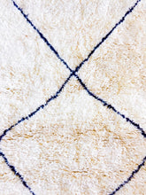 Load image into Gallery viewer, BENI OURAIN MOROCCAN RUG #34 - Vintage Handmade Carpet