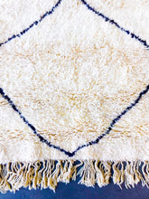 Load image into Gallery viewer, BENI OURAIN MOROCCAN RUG #34 - Vintage Handmade Carpet