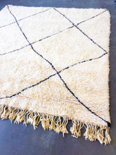 Load image into Gallery viewer, BENI OURAIN MOROCCAN RUG #34 - Vintage Handmade Carpet