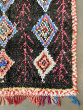 Load image into Gallery viewer, BOUCHEROUITE MOROCCAN RUG #580 - Vintage Handmade Carpet

