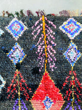 Load image into Gallery viewer, BOUCHEROUITE MOROCCAN RUG #573 - Vintage Handmade Carpet
