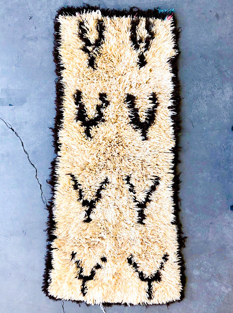 AZILAL MOROCCAN RUNNER #301 - Vintage Handmade Carpet
