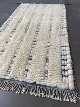 Load image into Gallery viewer, BENI OURAIN RUG #629 - Handmade Carpet
