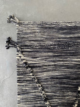 Load image into Gallery viewer, ZANAFI MOROCCAN RUG #626 - Handmade Carpet
