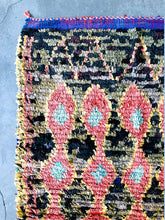 Load image into Gallery viewer, BOUCHEROUITE MOROCCAN RUG #277 - Vintage Handmade Carpet
