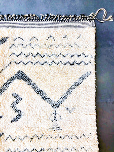 BENI OURAIN MOROCCAN RUG #107 - Handmade Carpet