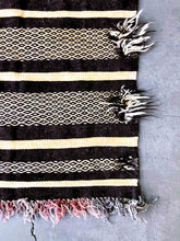 Load image into Gallery viewer, ZANAFI MOROCCAN MAT #61 - Handmade Carpet
