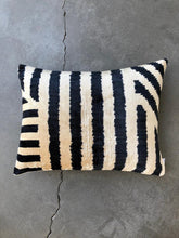 Load image into Gallery viewer, TURKISH VELVET PILLOW #508
