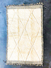 Load image into Gallery viewer, BENI OURAIN MOROCCAN RUG #308 - Handmade Carpet
