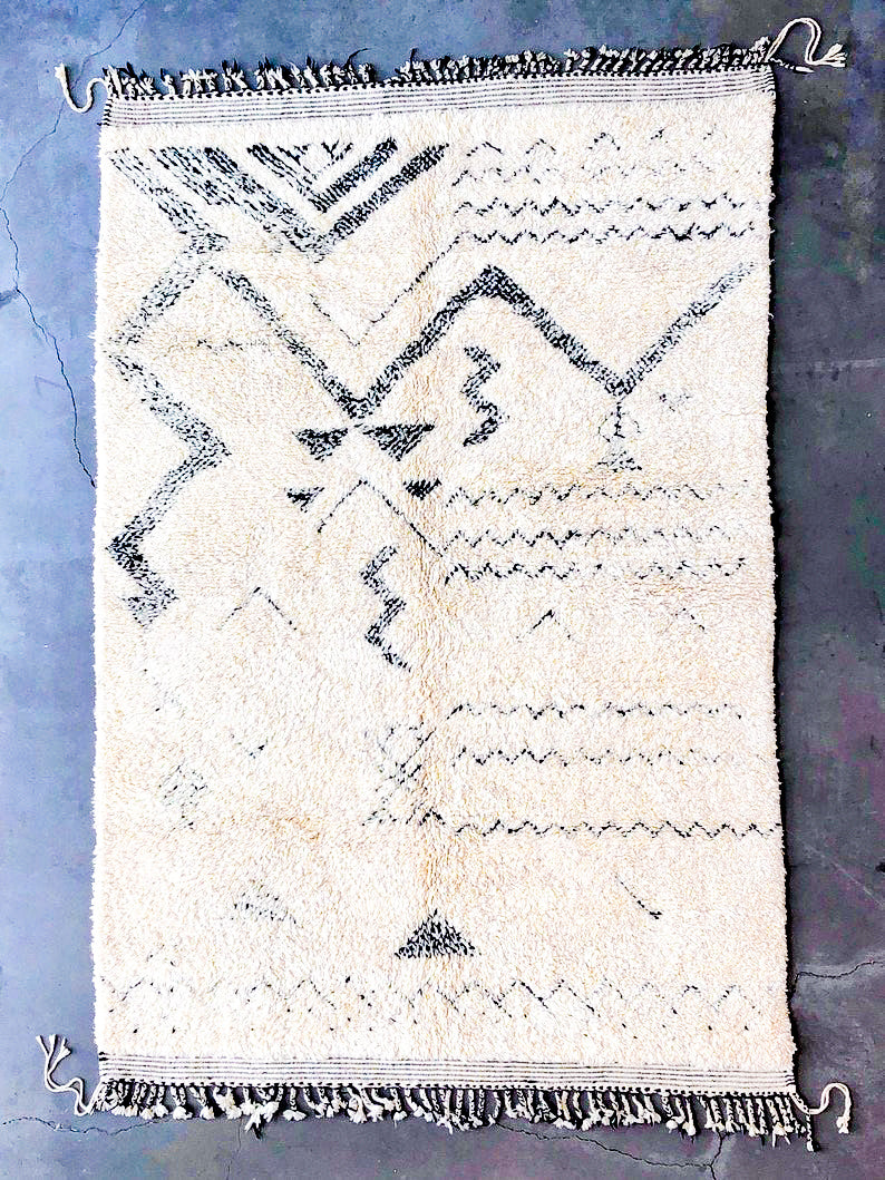 BENI OURAIN MOROCCAN RUG #107 - Handmade Carpet