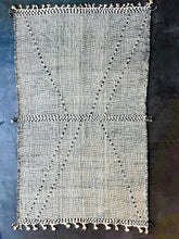 Load image into Gallery viewer, ZANAFI MOROCCAN RUG #424 - Handmade Carpet
