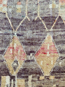 BOUJAD MOROCCAN RUG #513- Vintage Handmade Carpet