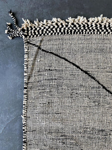 ZANAFI MOROCCAN RUG #541 - Vintage Handmade Carpet