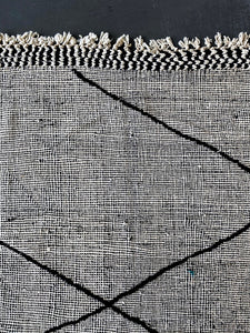 ZANAFI MOROCCAN RUG #541 - Vintage Handmade Carpet