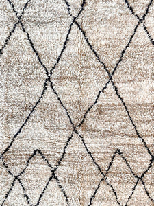 BENI MRIRT MOROCCAN #525 - Vintage Handmade Carpet