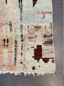 BOUJAD MOROCCAN RUG #566 - Vintage Handmade Carpet