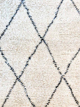 Load image into Gallery viewer, BENI OURAIN MOROCCAN #556 - Handmade Runner
