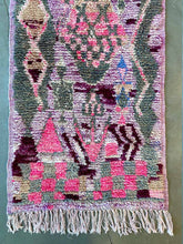 Load image into Gallery viewer, BOUJAD MOROCCAN RUNNER #571 - Vintage Handmade Carpet
