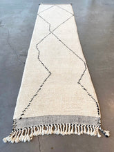 Load image into Gallery viewer, BENI OURAIN MOROCCAN #606 - Handmade Runner
