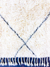Load image into Gallery viewer, MARMOUCHA MOROCCAN RUG #18 - Vintage Handmade Carpet
