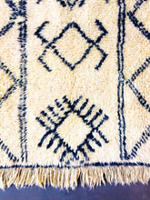 Load image into Gallery viewer, BENI OURAIN MOROCCAN RUG - Vintage Handmade Carpet - On Sale!

