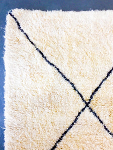 BENI OURAIN MOROCCAN RUG #34 - Vintage Handmade Carpet
