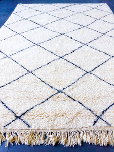 BENI OURAIN MOROCCAN RUG #35 - Vintage Handmade Carpet