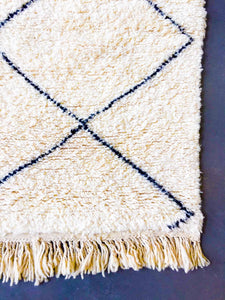 BENI OURAIN MOROCCAN RUG #35 - Vintage Handmade Carpet