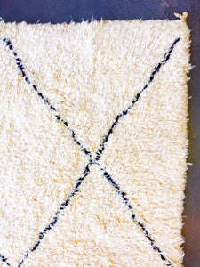 BENI OURAIN MOROCCAN RUG #37 - Vintage Handmade Carpet
